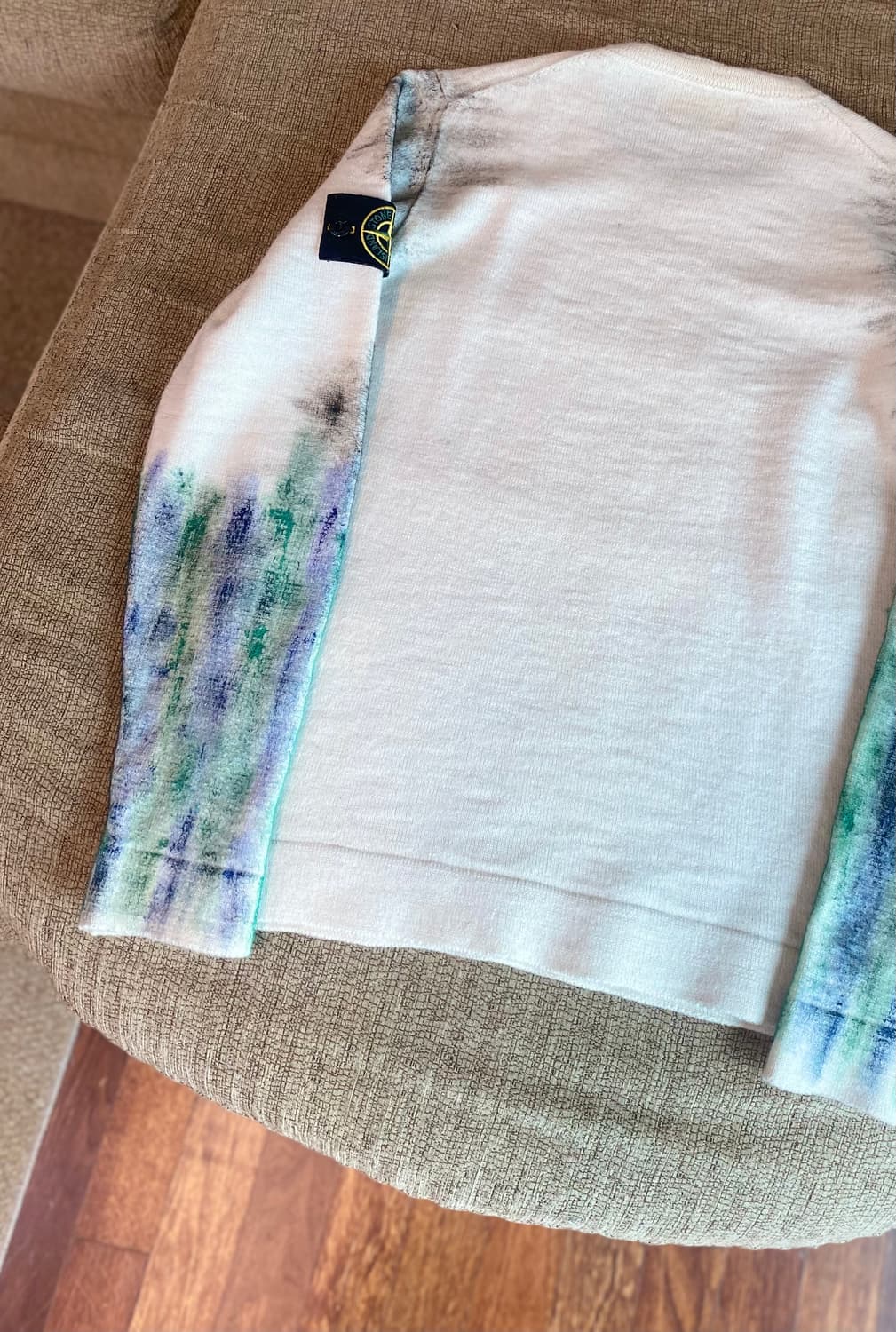 스톤아일랜드 디그라데 페인팅 스웨터 ㅡ95사이즈 상품이미지6