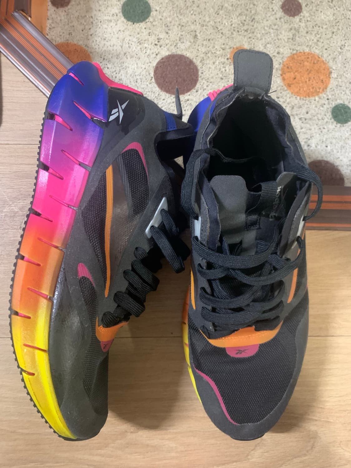 리복 직 키네티카 호라이즌 블랙 275판매 합니다 상품이미지4