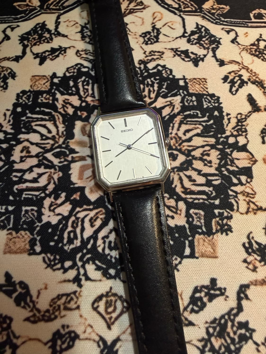 SEIKO 빈티지 쿼츠 시계 상품이미지1