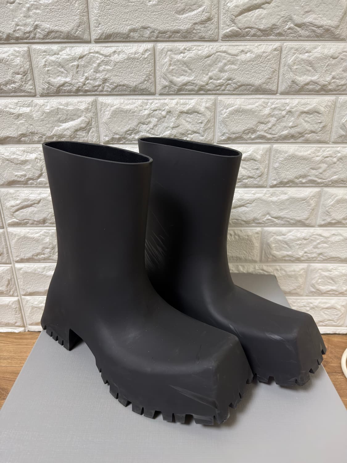 발렌시아가 트루퍼 러버 부츠 블랙 상품이미지2