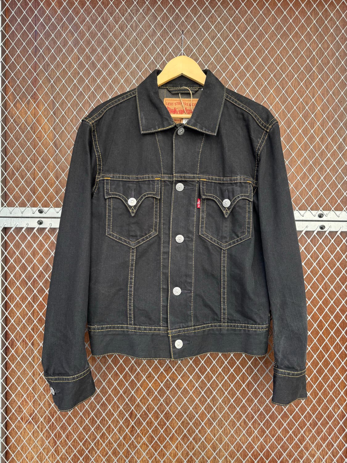 LEVI'S 빈티지 리바이스 타입원 아이코닉 스티치 흑청 데님자켓 M 상품이미지1