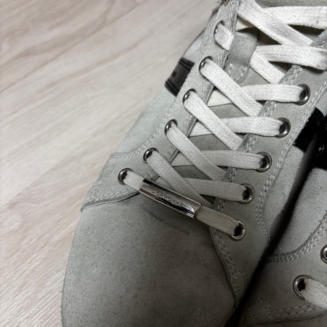 디올옴므 07AW 에디슬리먼 스웨이드 하이탑 스니커 상품이미지2