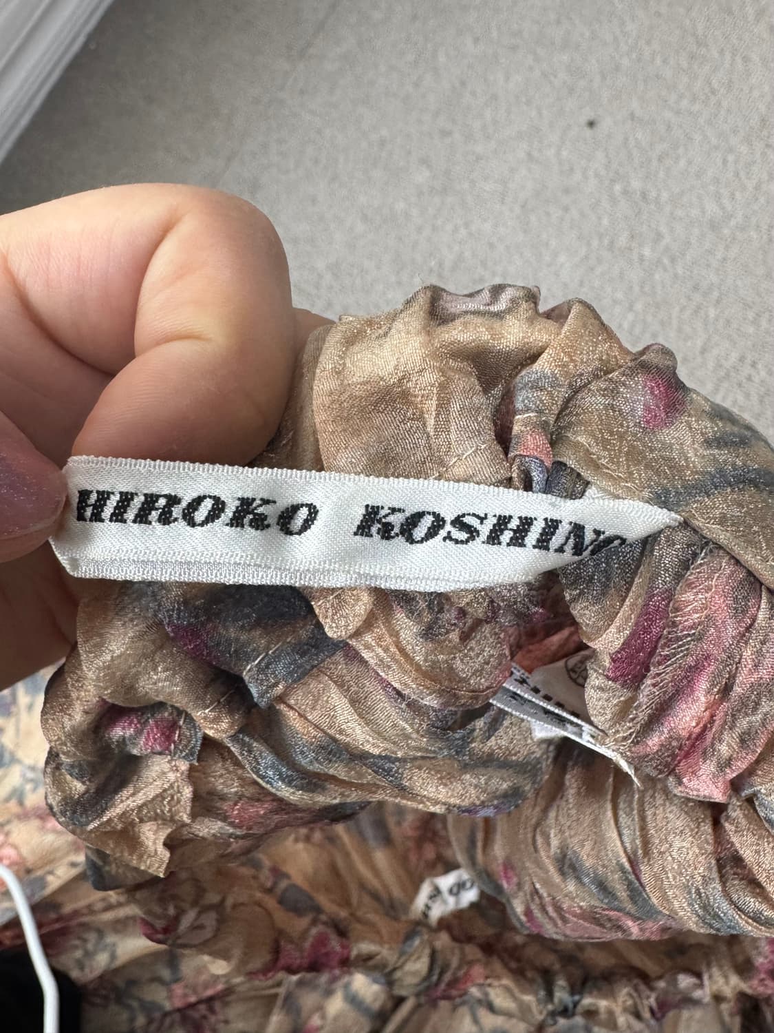 히로코 코시노 플라워프린트 시어 스커트 (레이어링 추천) 상품이미지5