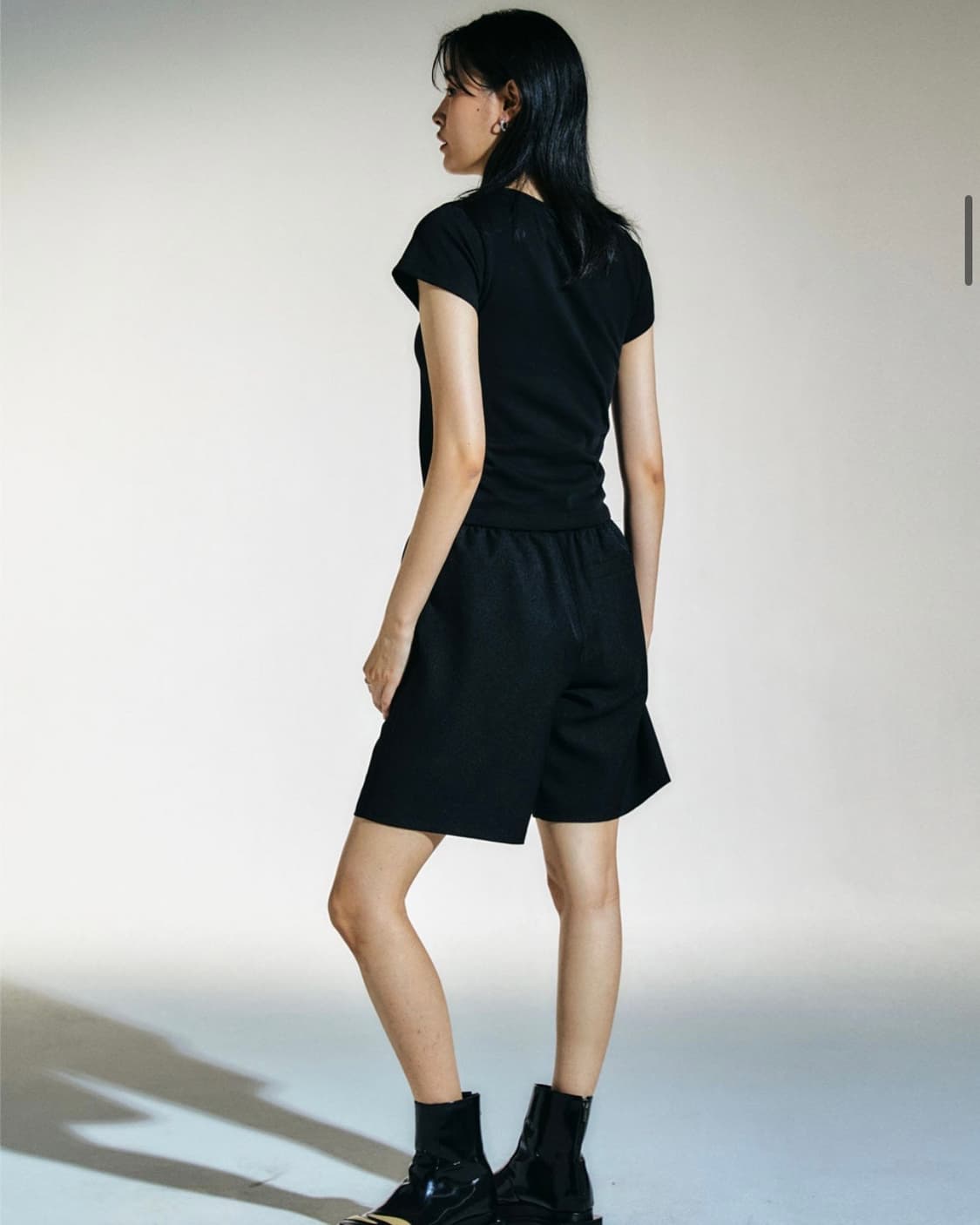 우알롱 반팔 티셔츠 Signature soft slim line T-sh 상품이미지4