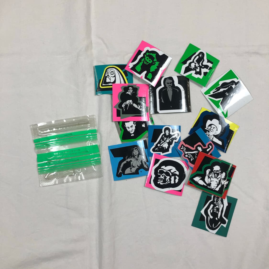 데드스탁 2002 언더커버 undercover 스티커 상품이미지1