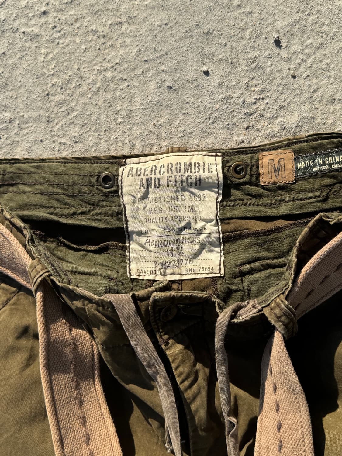 Abercrombie & Fitch – Belted Cargo Pants 상품이미지8