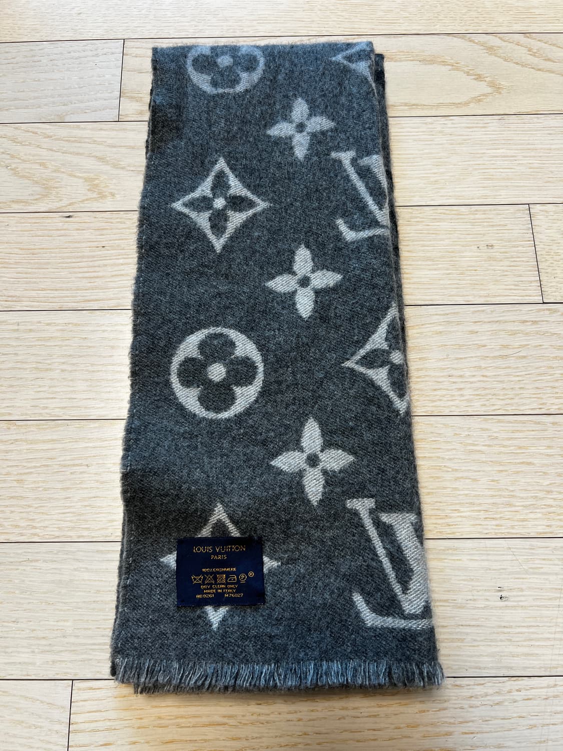 루이비통 모노그램 Dawn to Dusk 머플러 상품이미지5