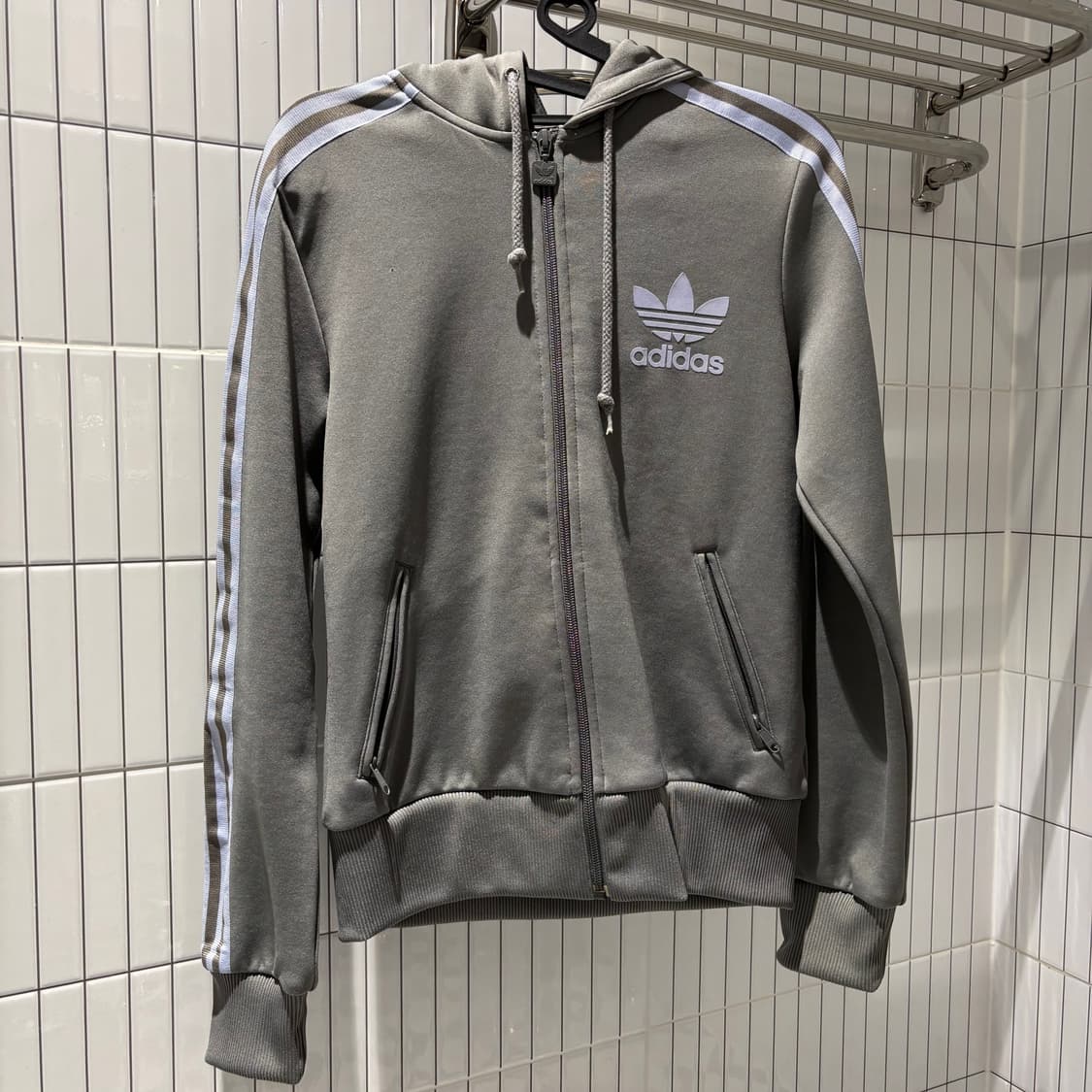 아디다스 후드플락 그레이 상품이미지1