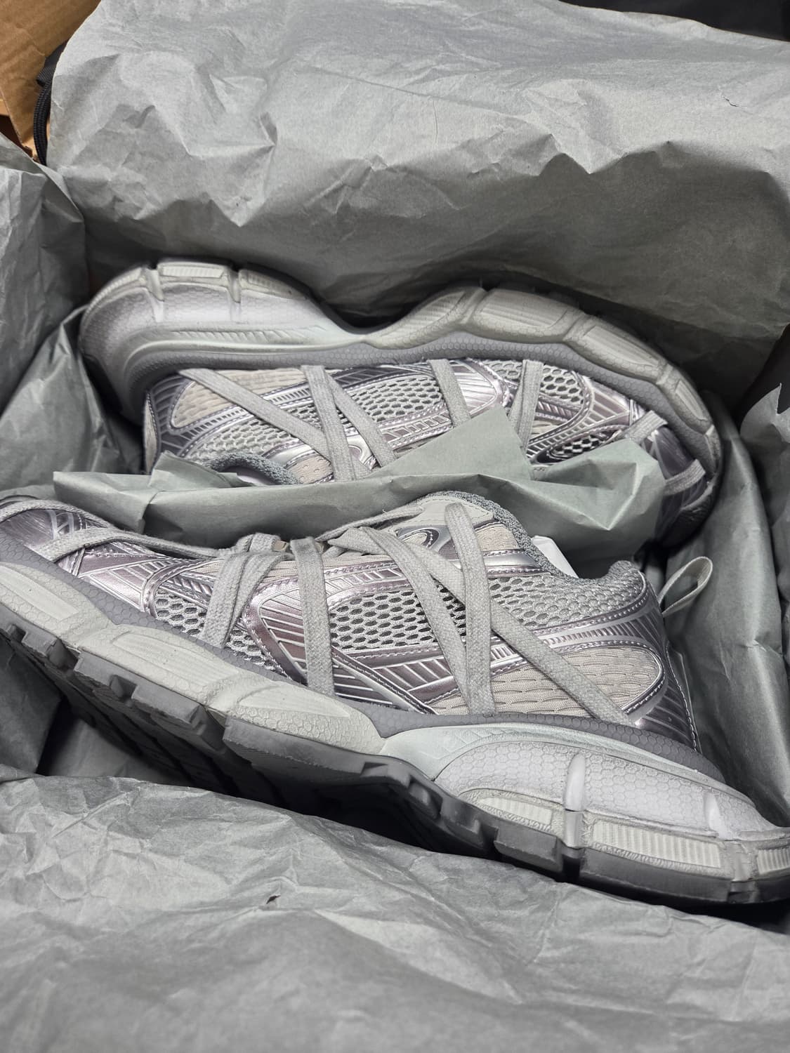 발렌시아가 3XL 익스트림 레이스 B 41 사이즈 미사용 상품이미지4