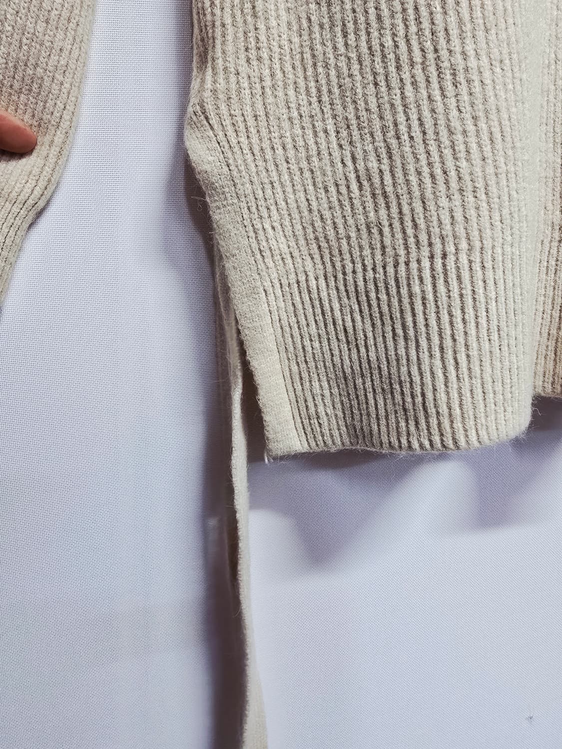 나인 아이보리 브이넥 가디건 상품이미지3