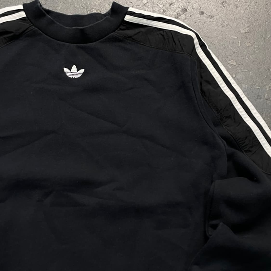 100 아디다스 삼선 맨투맨  상품이미지2