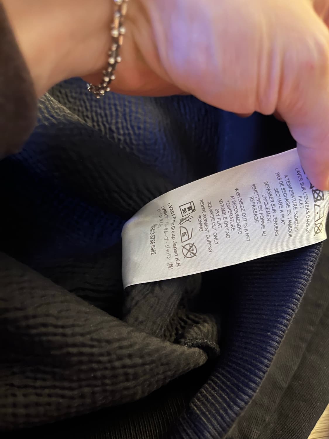 지방시 디스트레스드 블랙 후드티 상품이미지5