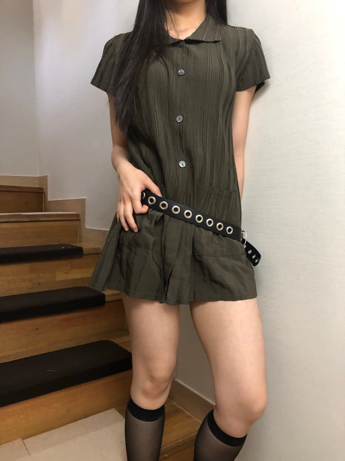 빈티지 카키 플리츠 미니 원피스 상품이미지1