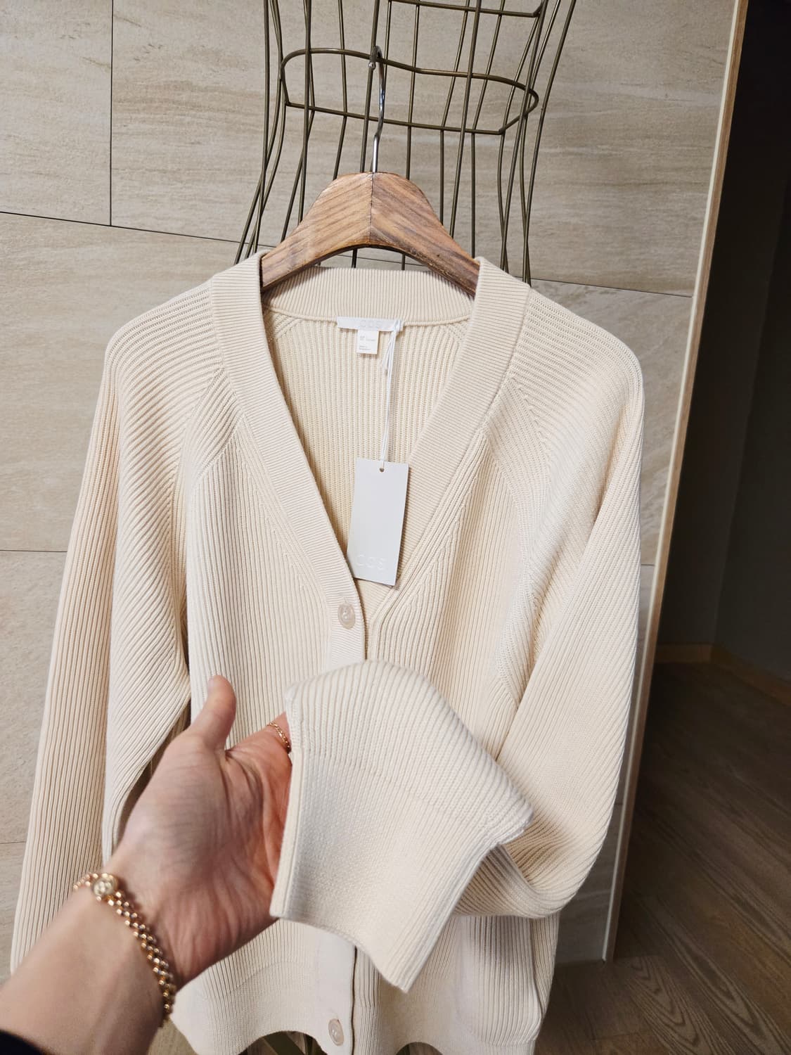 [L/미착용] COS 코스 여성 가디건 상품이미지4