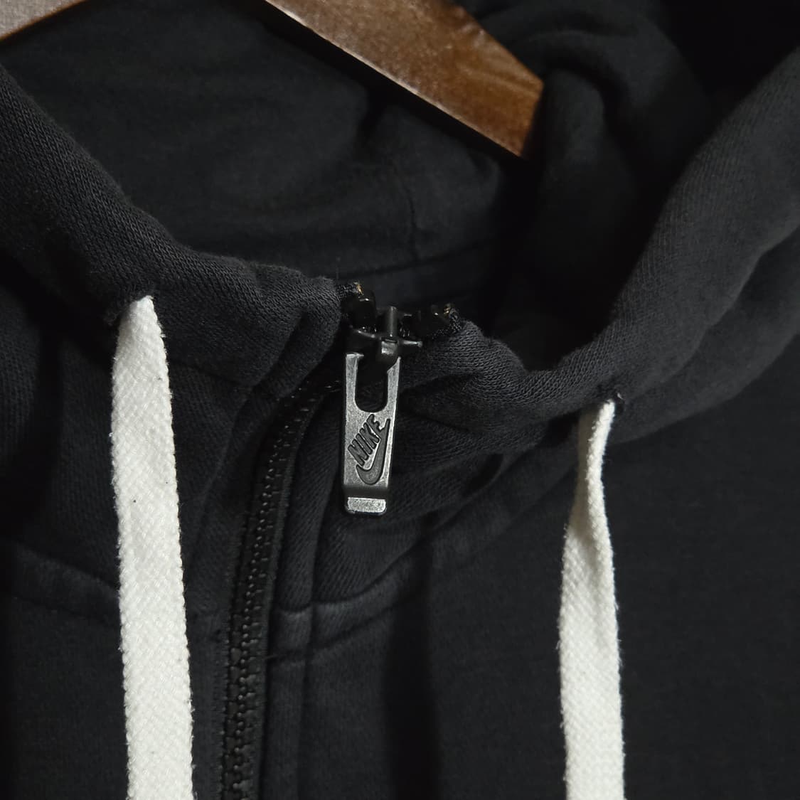 나이키 화이트 스트링 스우시 블랙 후드집업 상품이미지3