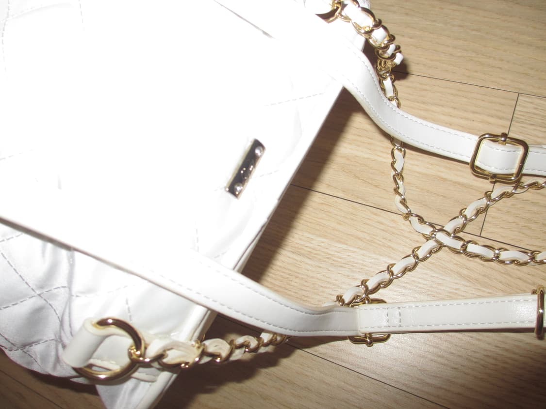 Rady 화이트 퍼 퀼팅 체인백팩 (대장) 상품이미지3