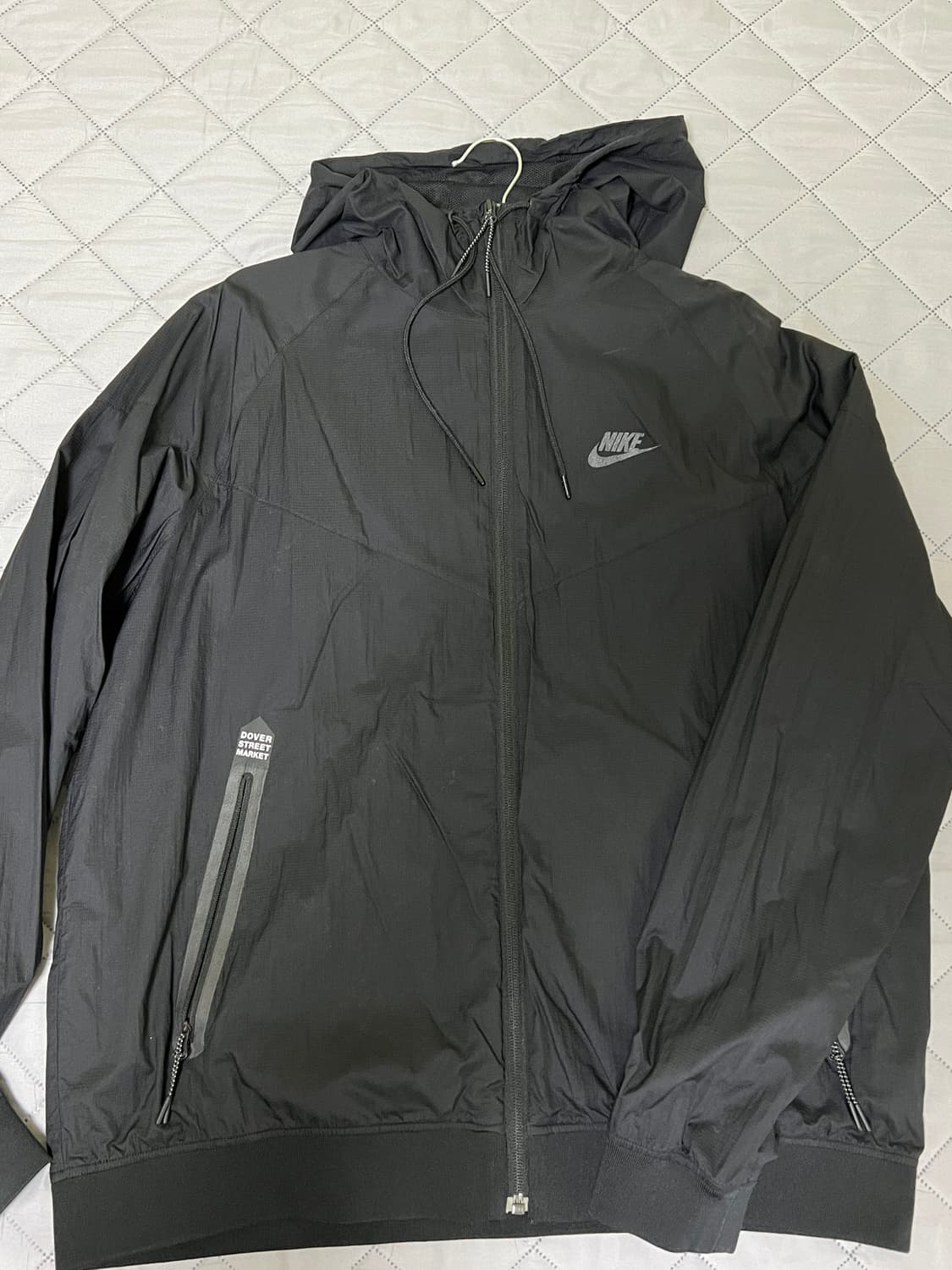 나이키 도버스트릿마켓 윈드러너 상품이미지1