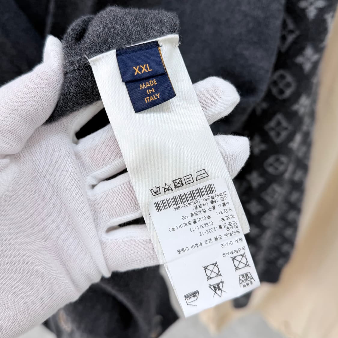 [S+급/2XL] 루이비통 모노그램 캐시미어 가디건 그레이 상품이미지6