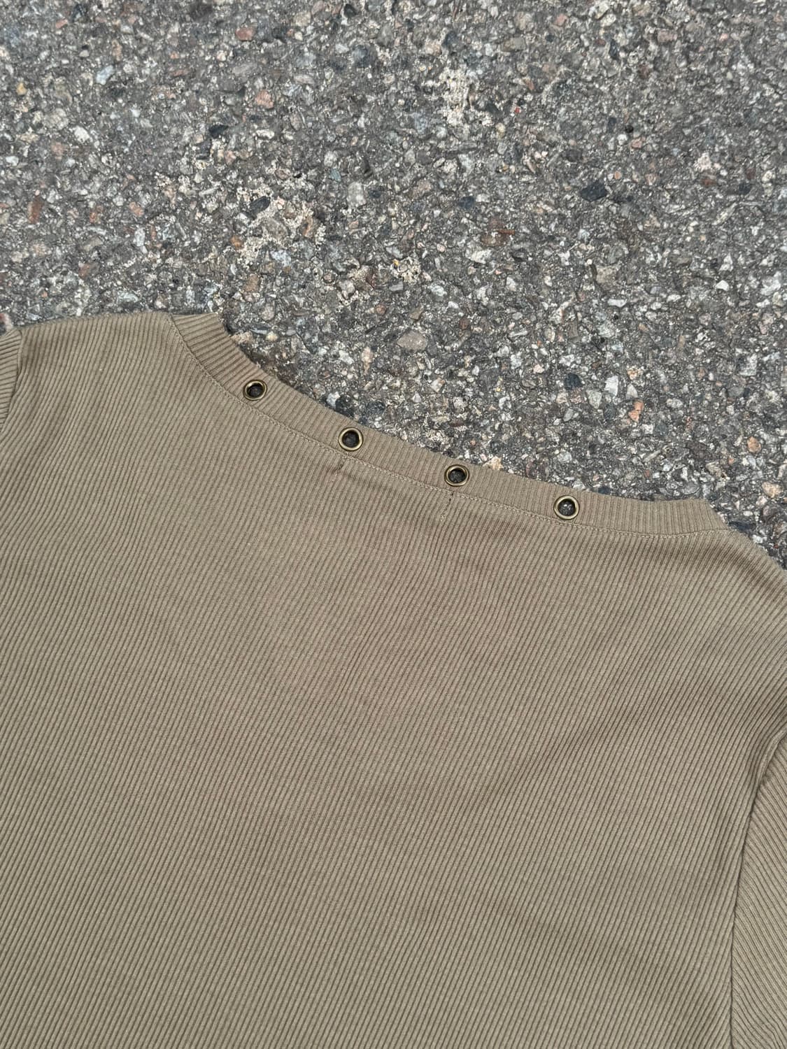 00’s y2k Eyelet V-Neck T-Shirt 상품이미지6