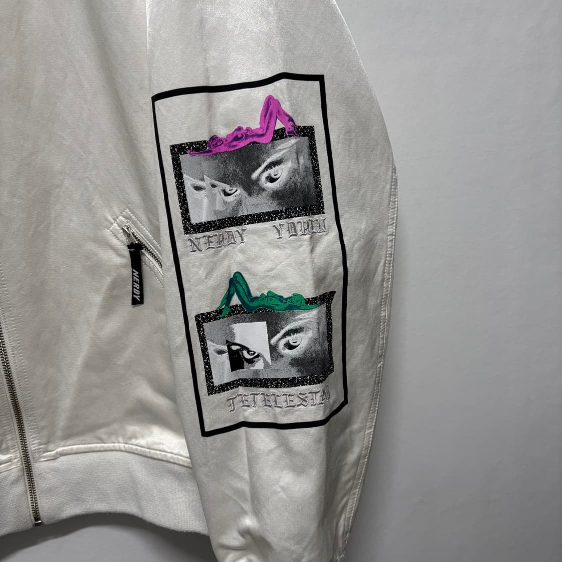 널디 화이트 프린팅 봄버 자켓 상품이미지4