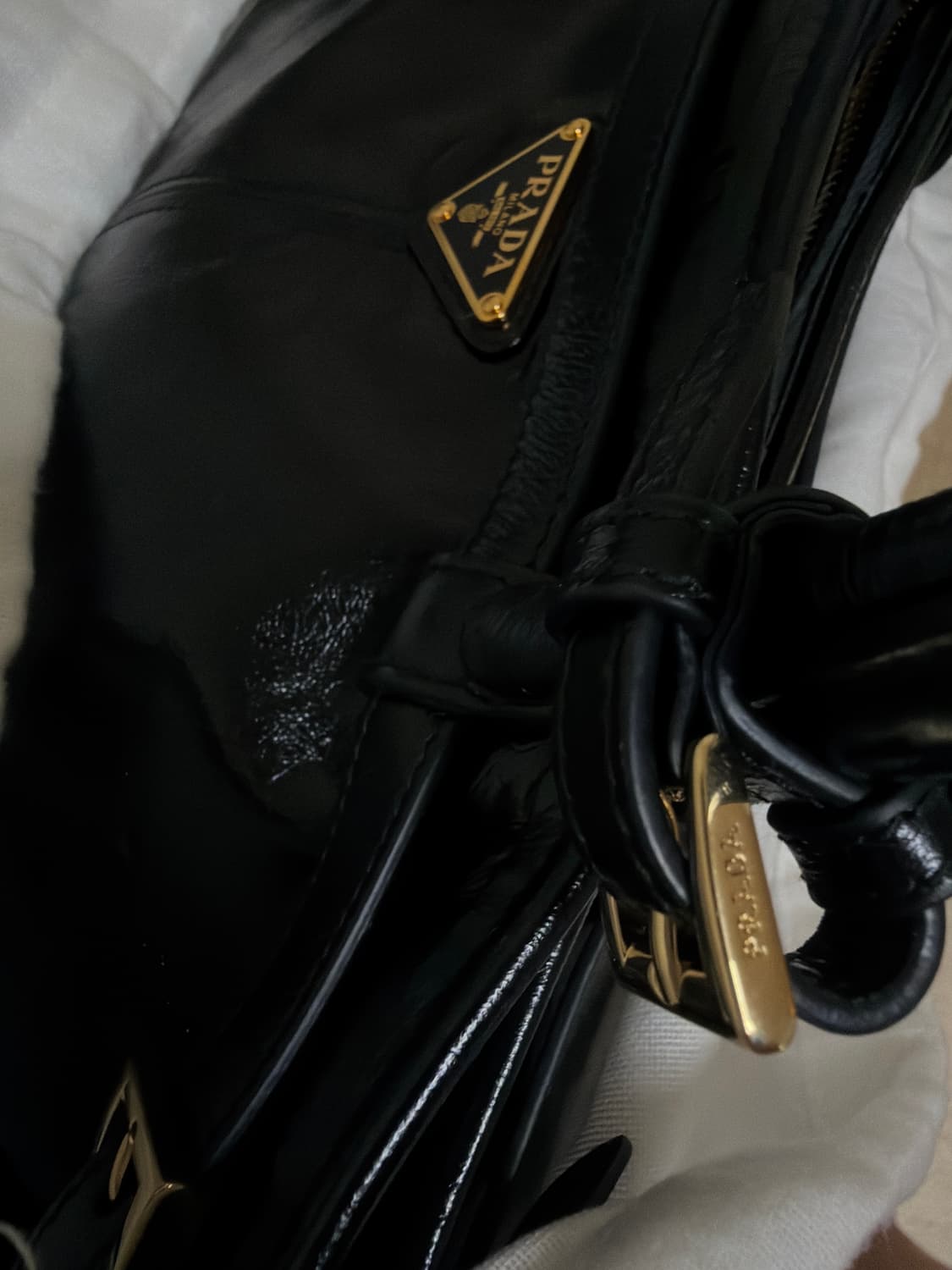 Prada Bonnie Extra Large Leather Handbag 상품이미지9