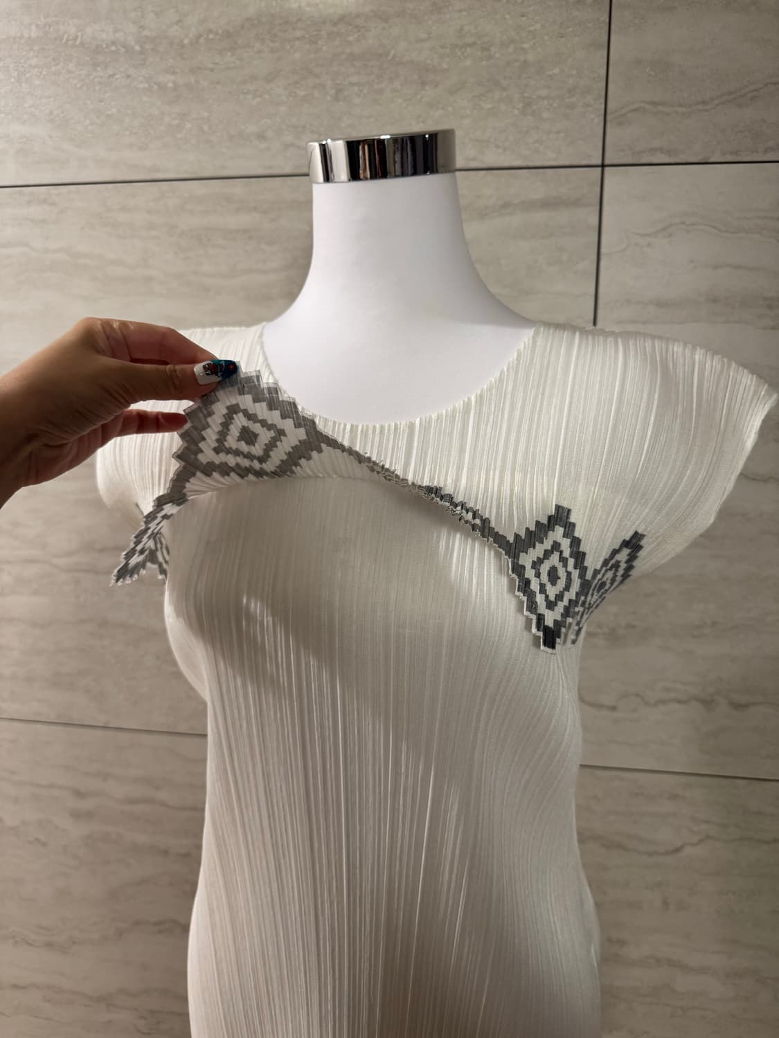 pleats please 화이트 아가일 슬리브리스 상품이미지5