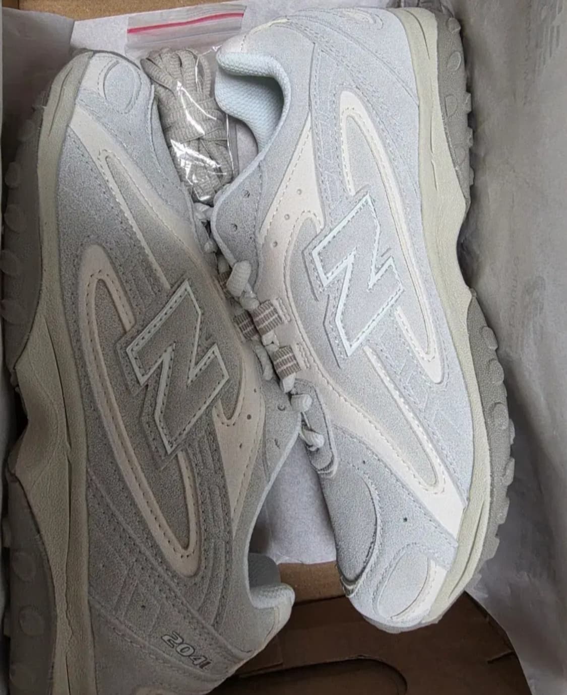 새상품 뉴발란스 204L  스웨이드 운동화 상품이미지1