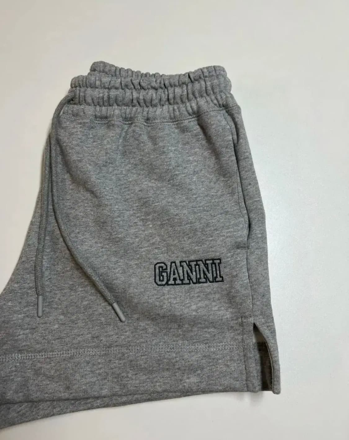 Ganni 스웻쇼츠 상품이미지1