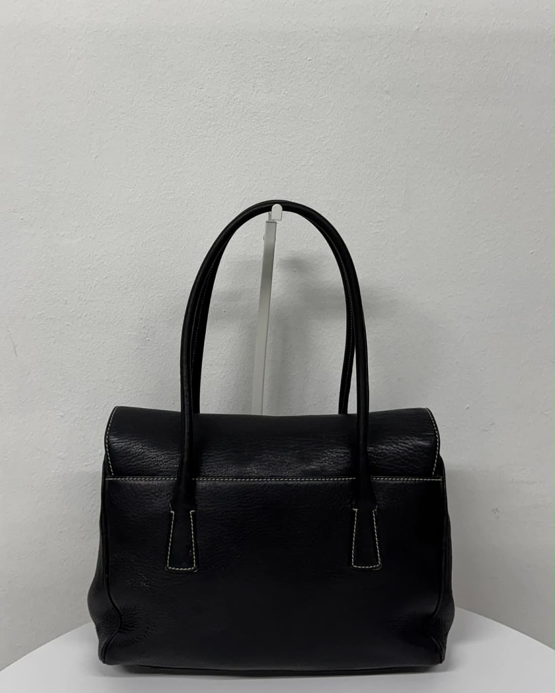 살바토레 페라가모 간치니 가죽 플랩 숄더 토트백 상품이미지4