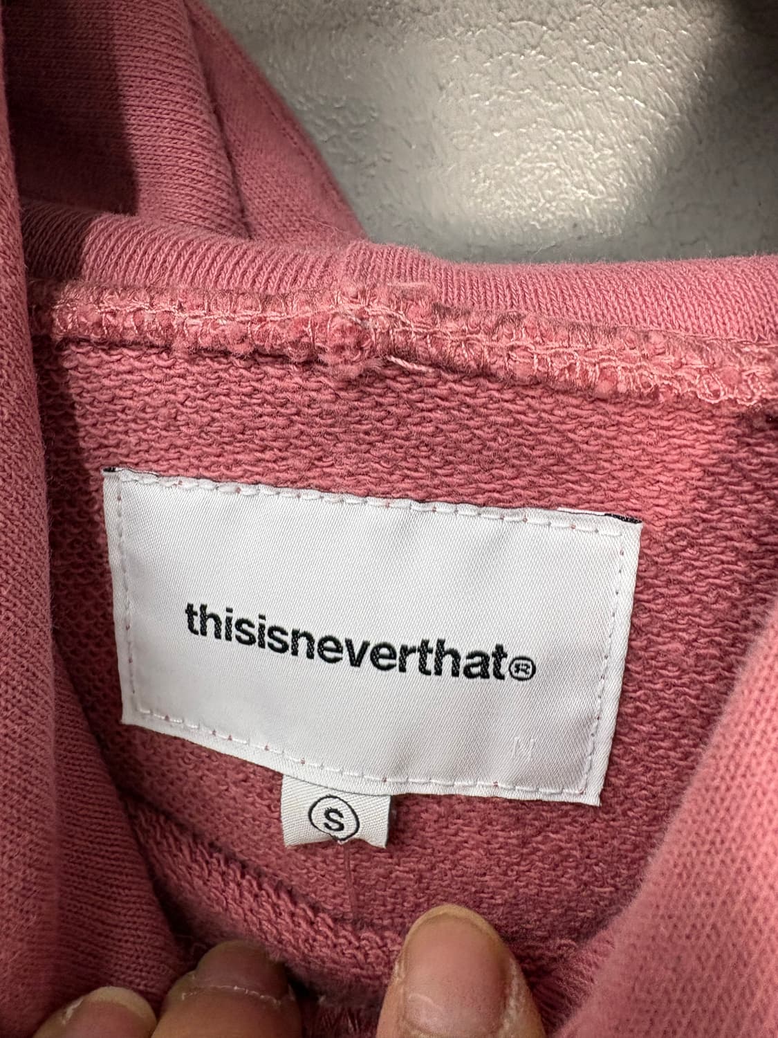 디스이즈네버댓 자수로고 크롭 후드티 A3507 상품이미지5