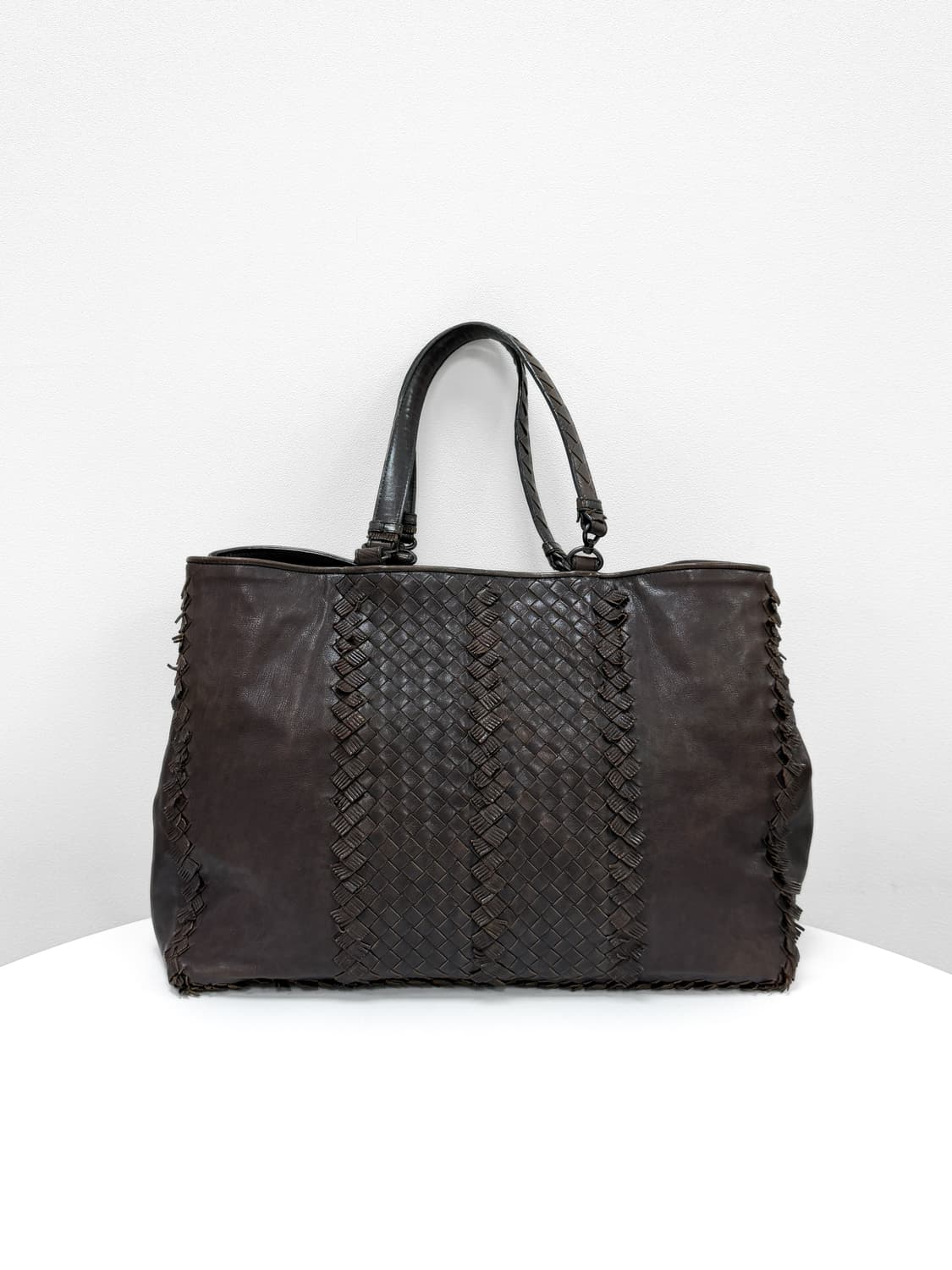 보테가베네타 다크브라운 라지 인트레치아토 숄더백 상품이미지1