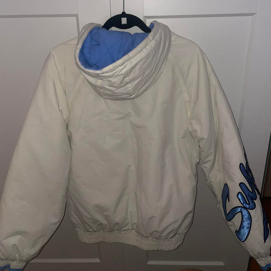 슈프림 슬리브 스크립트 사이드라인 자켓 화이트 상품이미지5