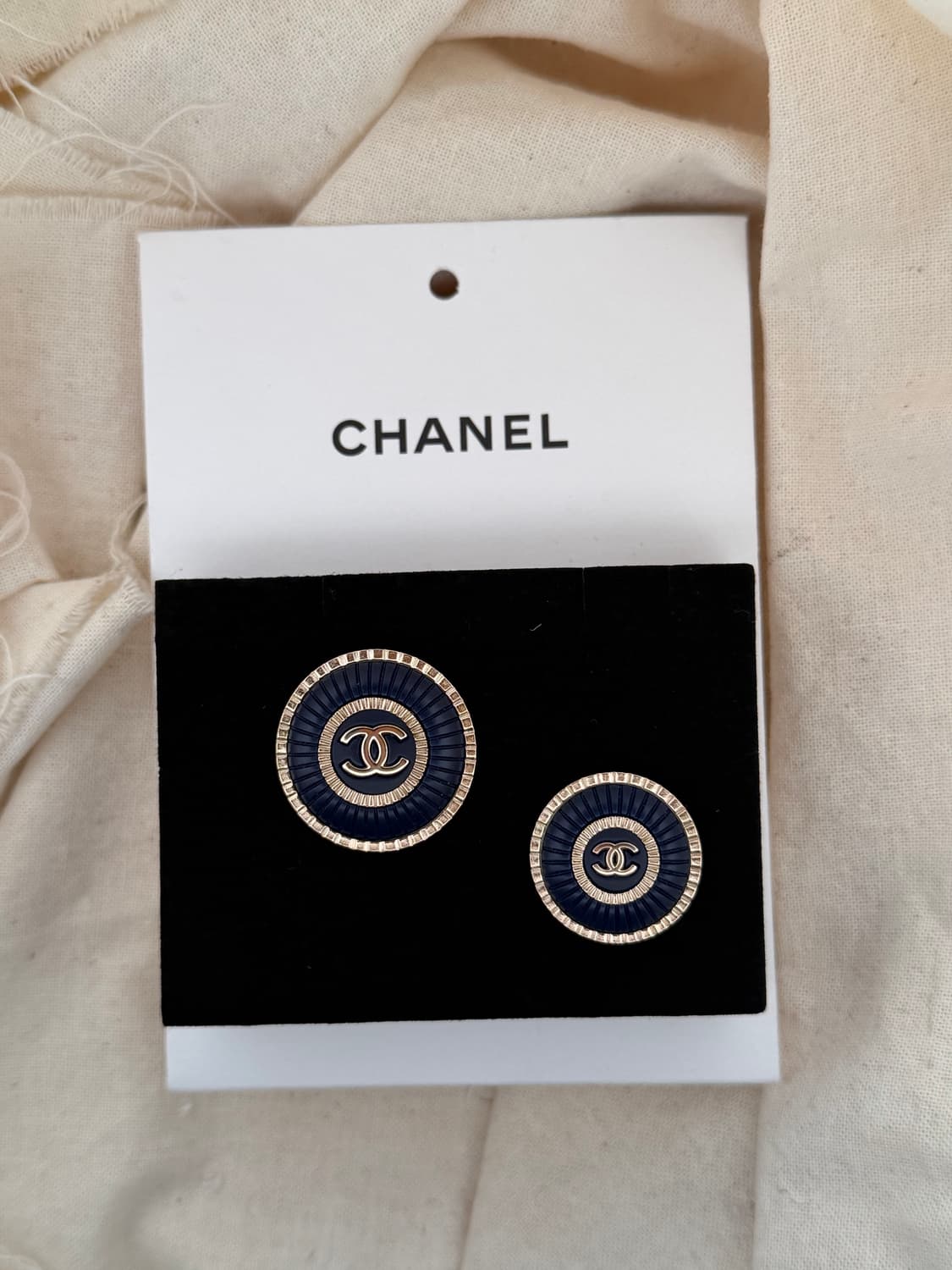 2020c / 샤넬 정품 버튼 리싸이클 이어링 귀걸이 상품이미지2