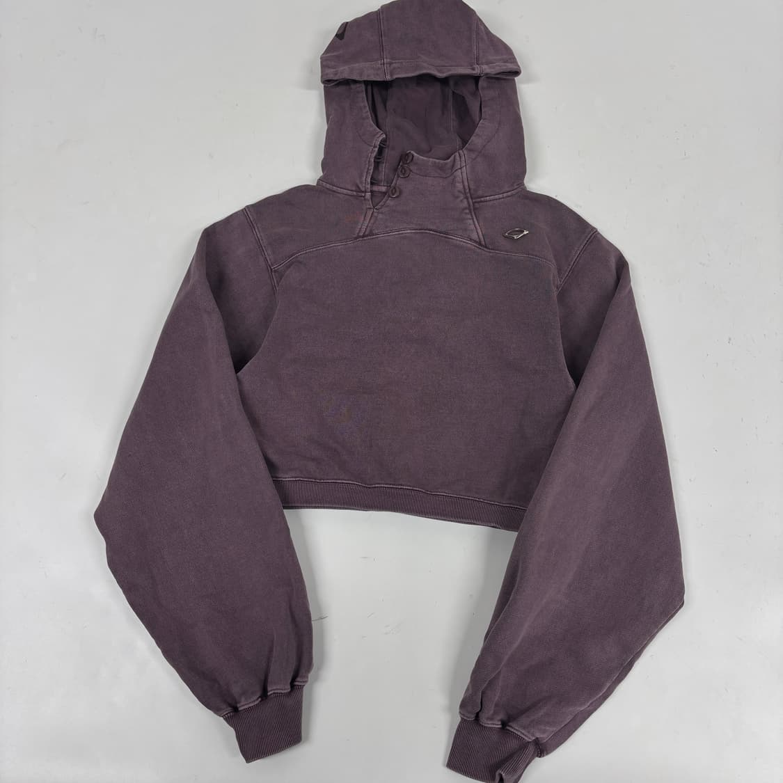 미스치프 사이드버튼 크롭 후드티 상품이미지3