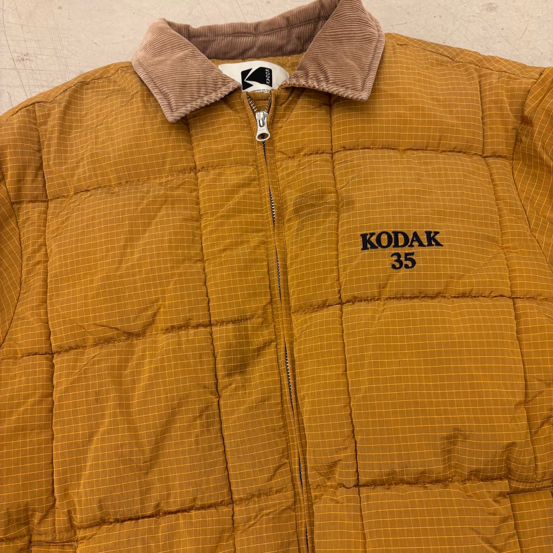 코닥 브라운 빅로고 패딩 상품이미지2