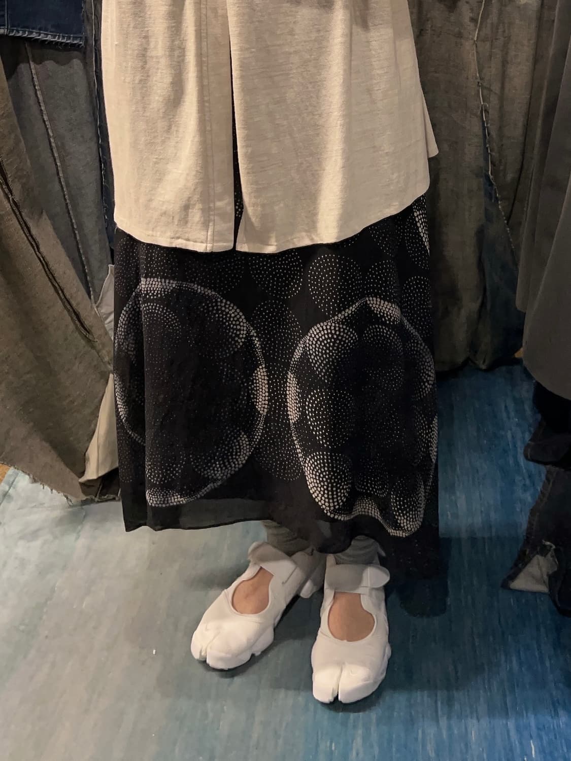 24inch ) MAX MARA Dot Circle Silk Skirt 상품이미지3