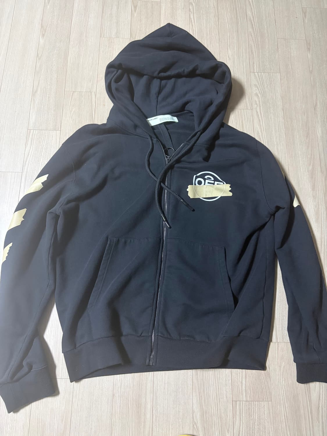 오프화이트 후드집업 상품이미지1