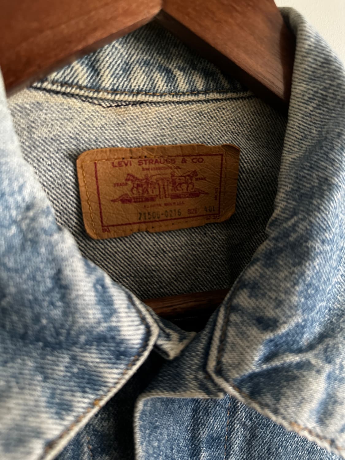90s Levi’s 데님 패치 커스텀 트러커 자켓 상품이미지3