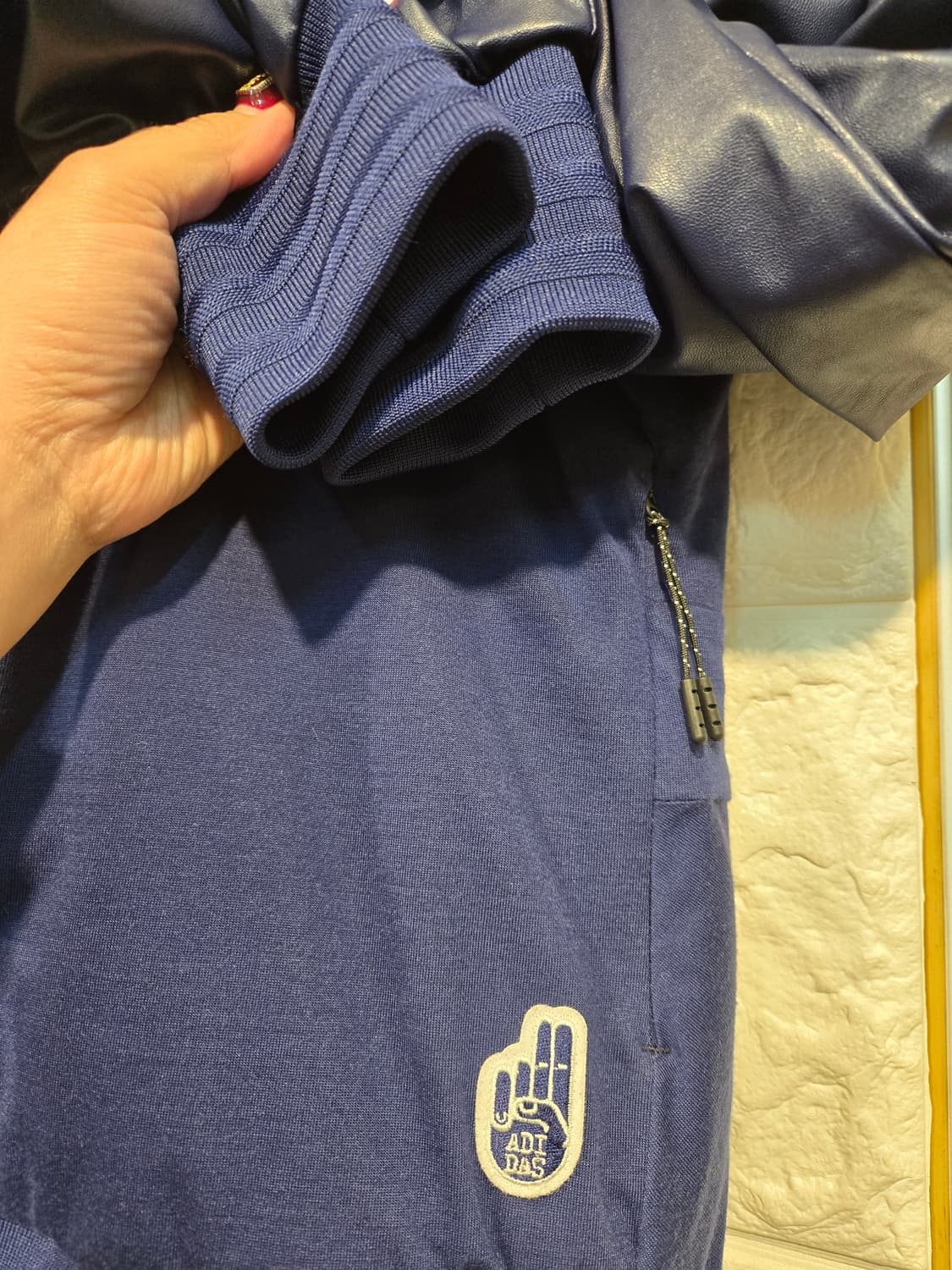 아디다스 여성 패딩자켓 새상품 M-L 상품이미지4