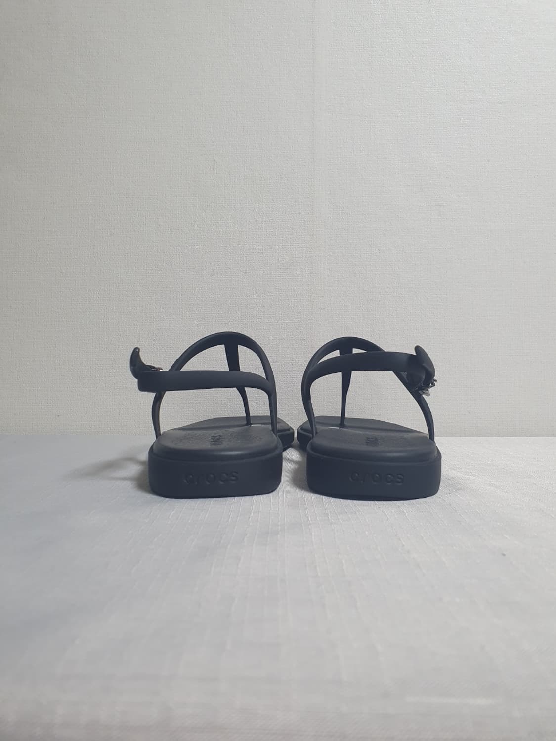 240mm 크록스 마이애미 통 플립플랍 블랙  상품이미지7