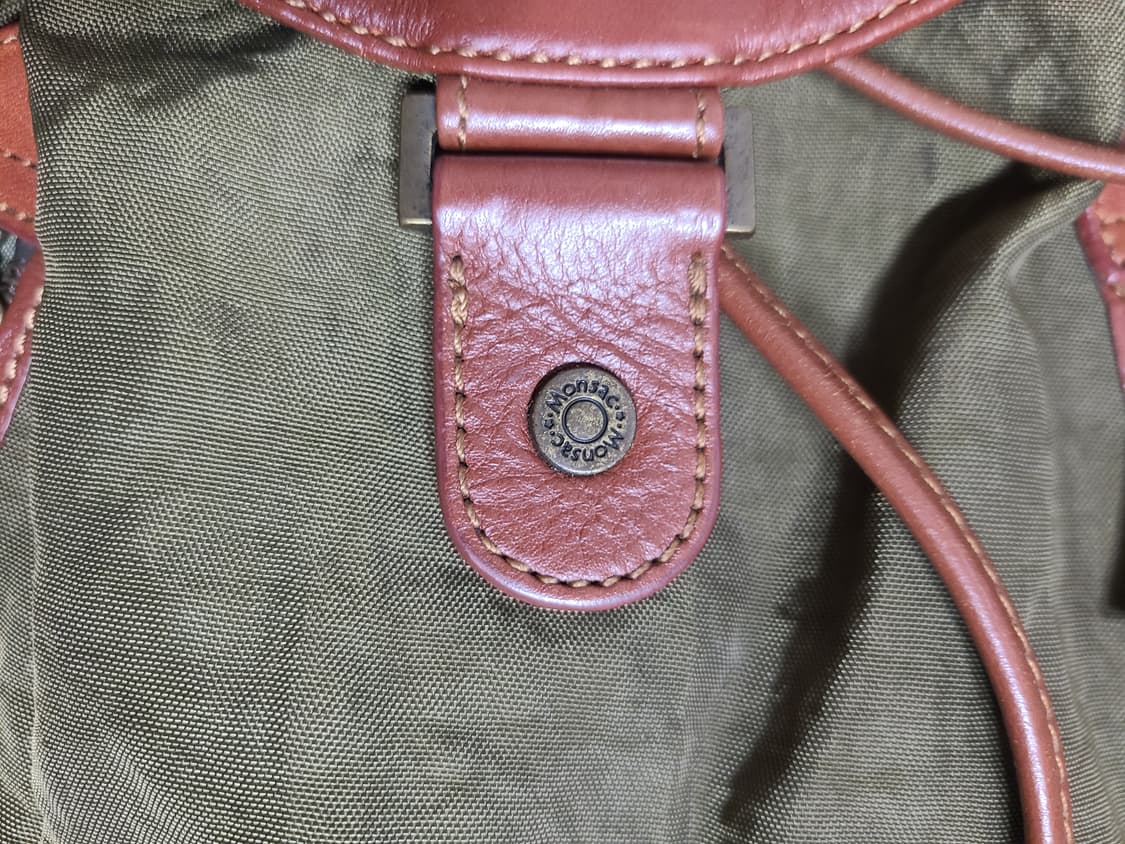 몽삭 여성 카키색 가죽 백팩 상품이미지5