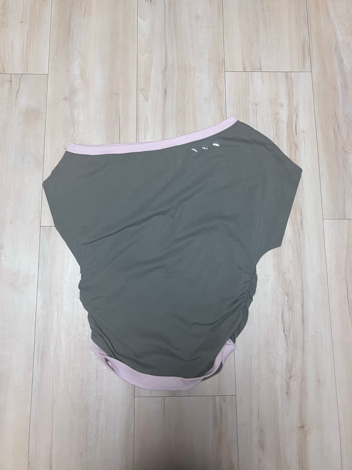 라티젠 오프숄더 L12 ONE-SHOULDER BOATNECK TOP 상품이미지2