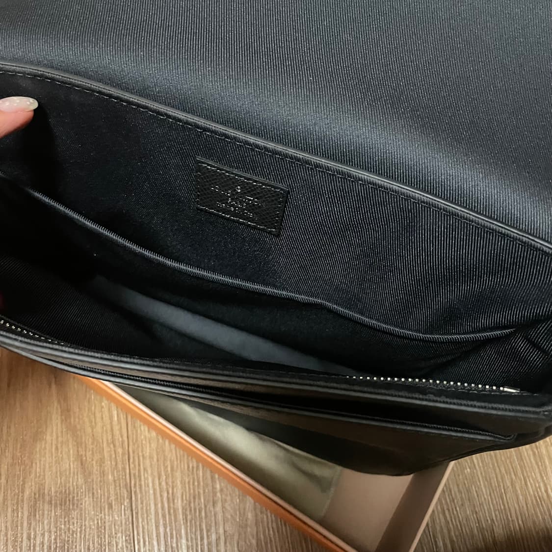 (새상품) 루이비통 로만PM 남자 크로스백 상품이미지8