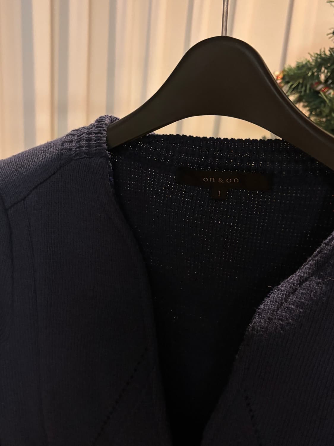 백화점 온앤온 네이비 니트 상품이미지2