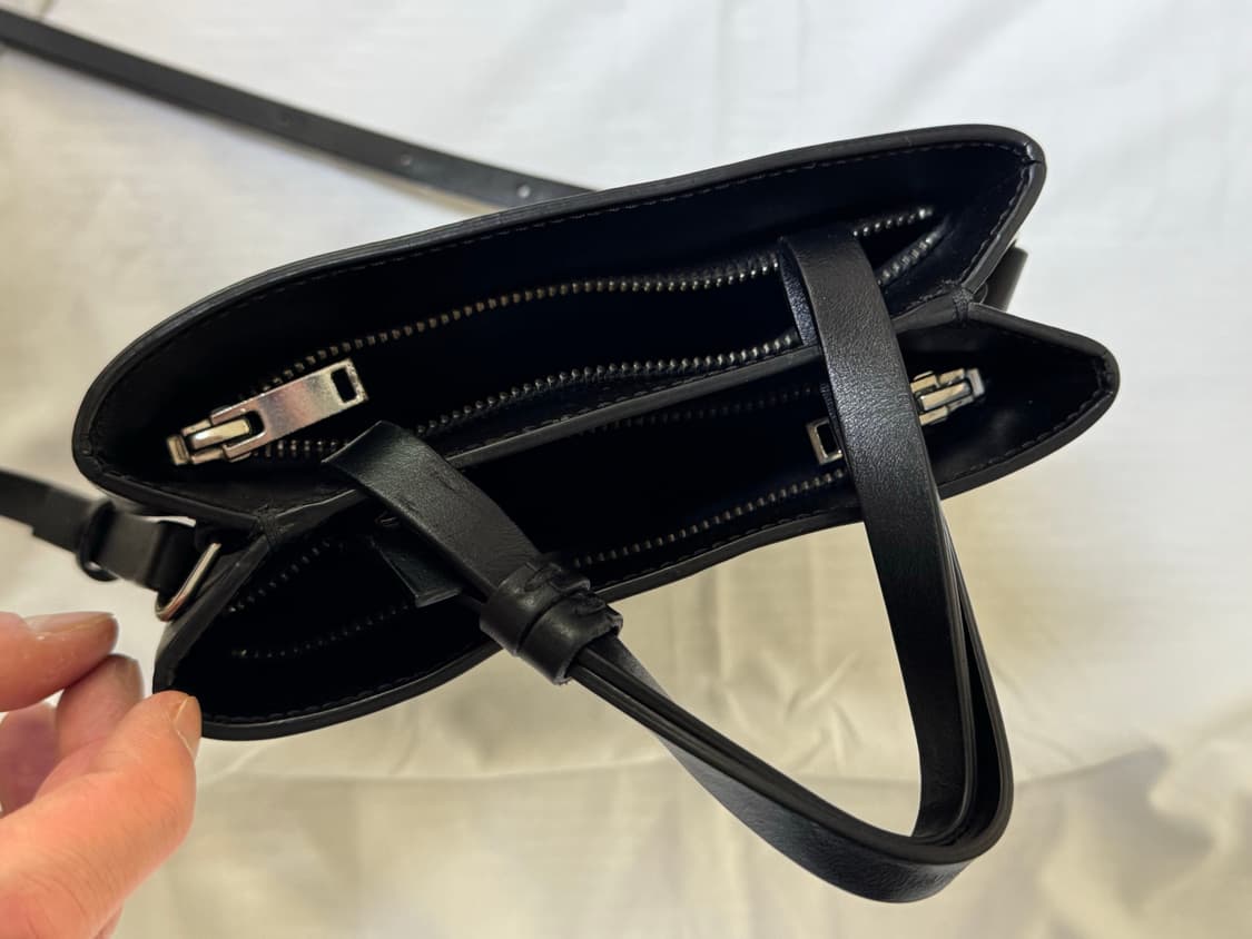 코스 리얼레더 크로스백 상품이미지3