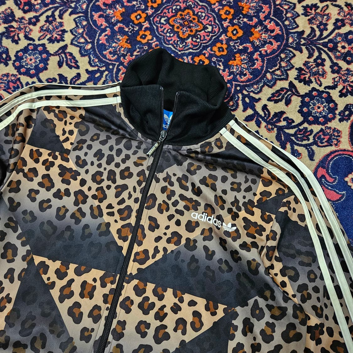 아디다스 오리지널 베켄바우어 레오파드 트랙탑 저지
사이즈 XL 상품이미지2