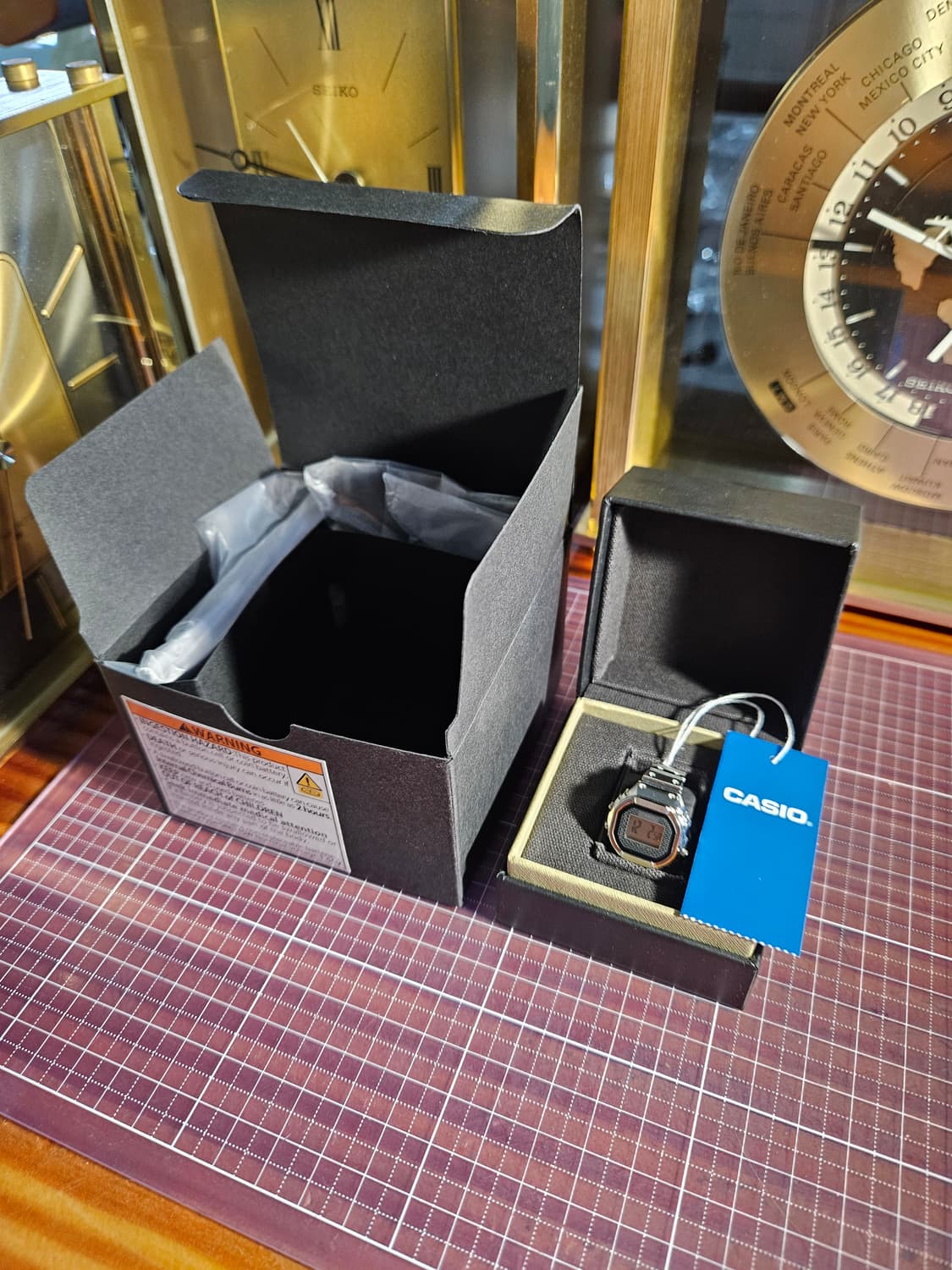 카시오 반지 시계CRWOO1-1 거의 미사용 풀 구성품 상품이미지3