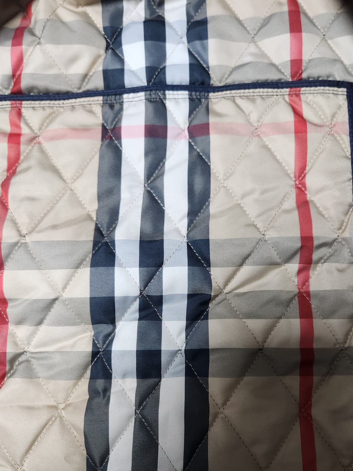 버버리 키즈 퀼팅 자켓 12Y 상품이미지3