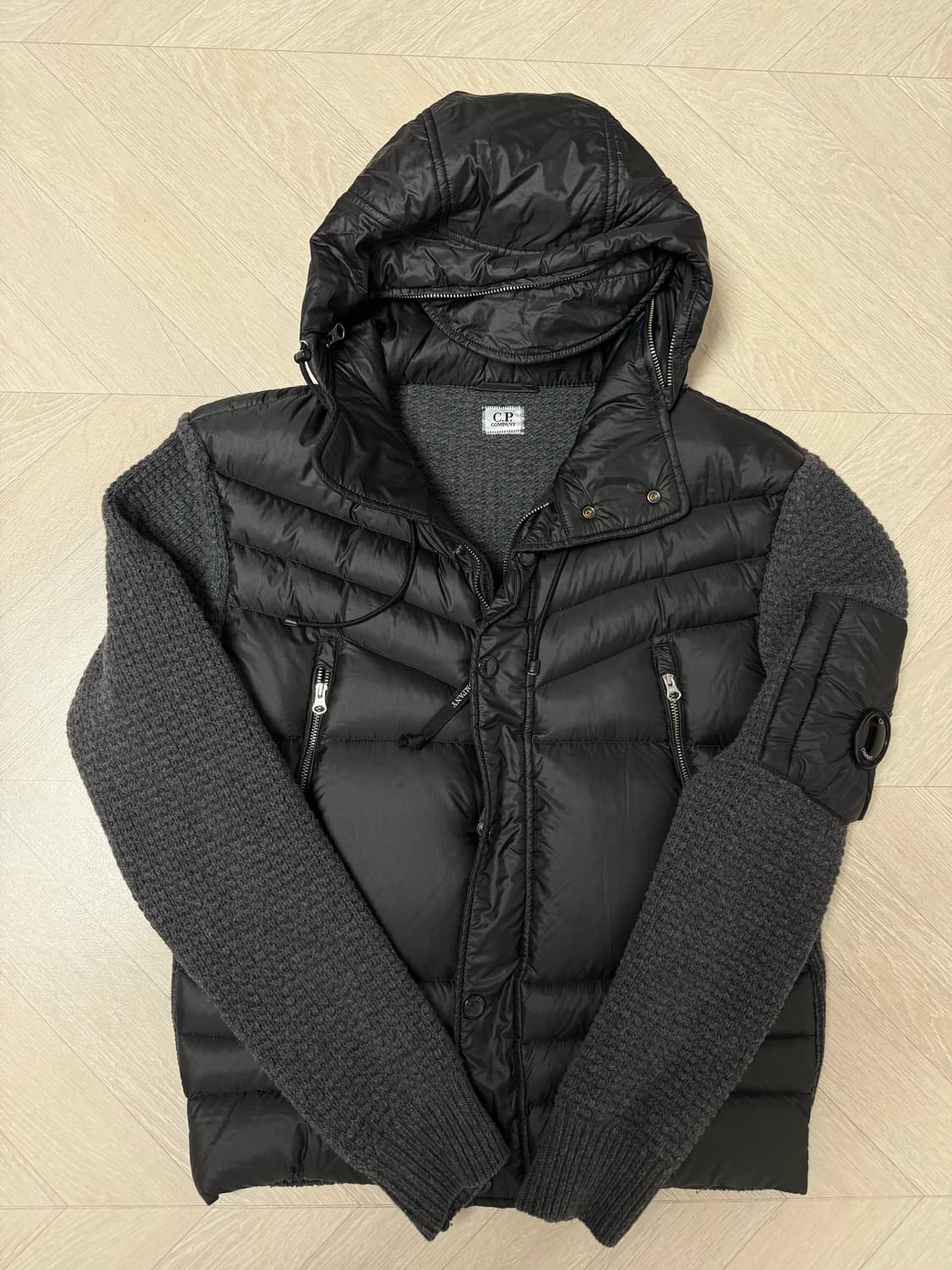 CP컴퍼니 니트패딩 상태A  상품이미지1