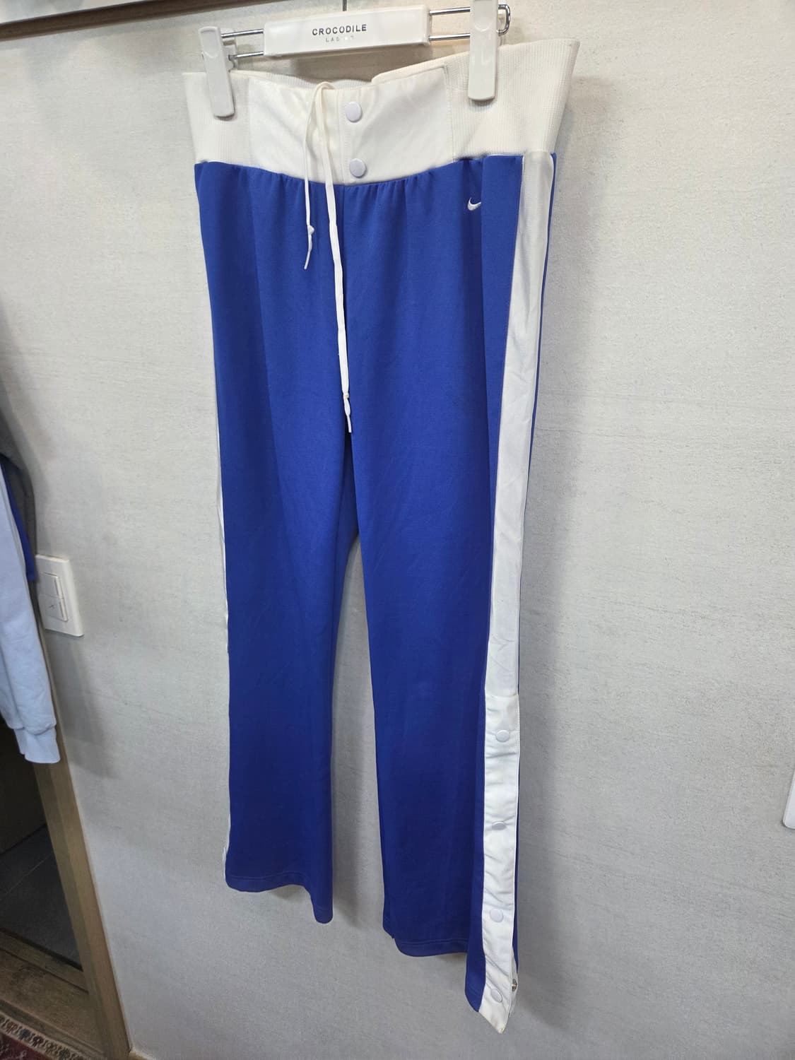 나이키 여성 올드스쿨 바스켓볼 사이드버튼 부츠컷 트랙팬츠 m 상품이미지9